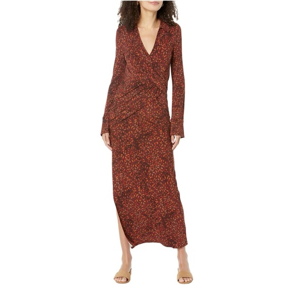Free People Dresses & Skirts - Free People Shayla Wrap Midi dress plunging neckline rendered on a ruched style.